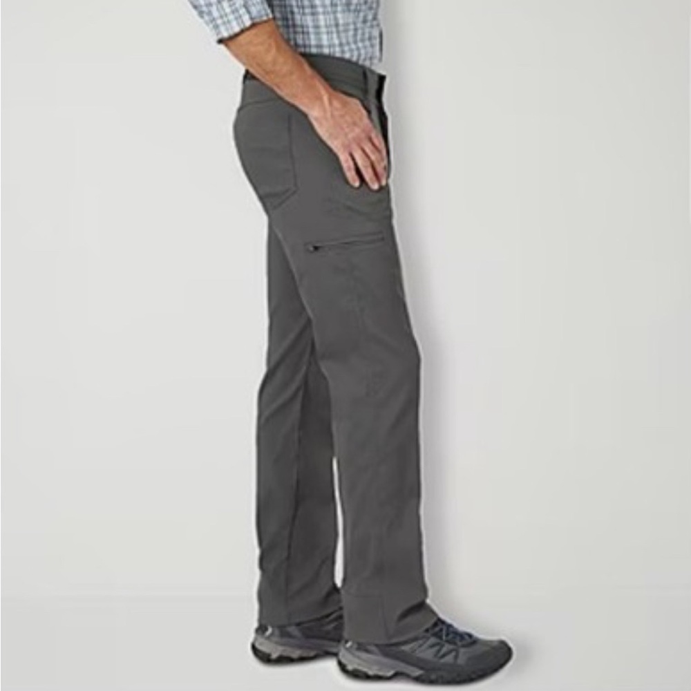 Wrangler Men's Dark Gray Cargo Pants - Utility Style